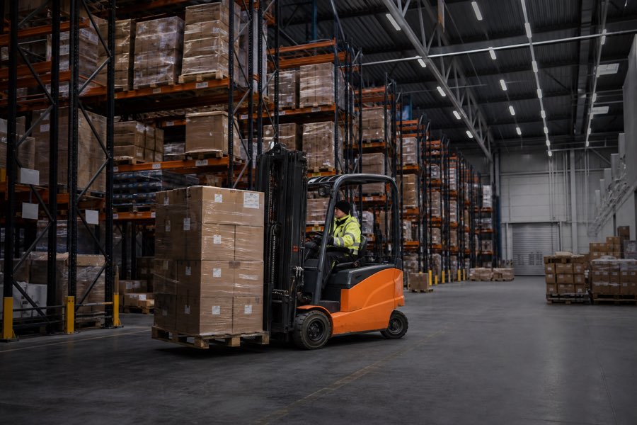 Commerce & Distribution